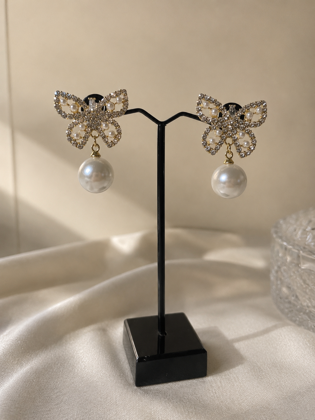 Butterfly Drop Earrings with imitation pearl