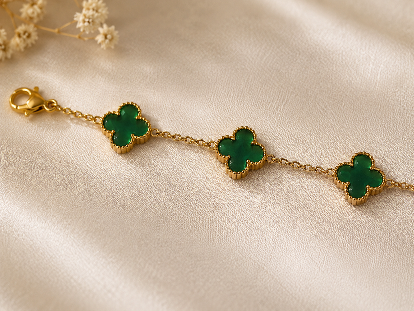 Green Clover Stainless Steel Ladies bracelet